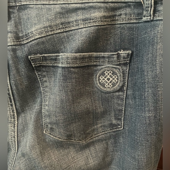 Laurie Felt Medium Wash Classic Boyfriend Jeans - Picture 7 of 8